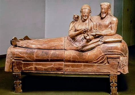  Sarcophagus of the Spouses:  An Enduring Testament to Love and Intricate Mosaic Design!